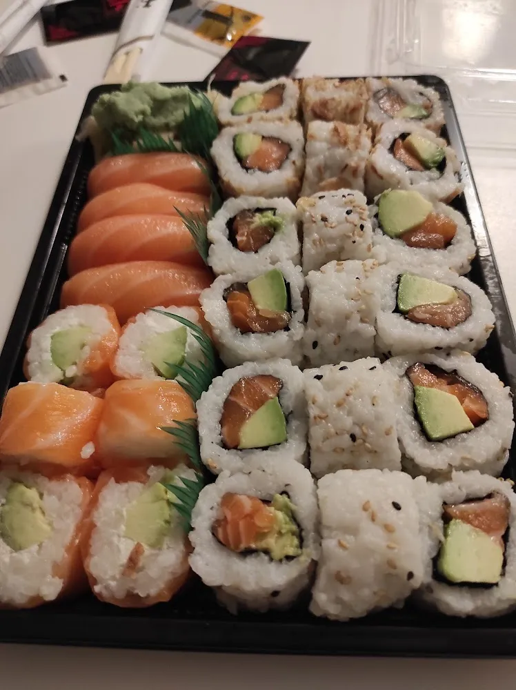 Sushi Saumon